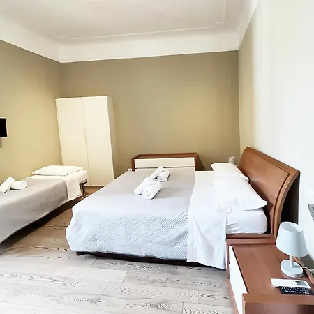 La Casa Di Piero In Via Ottaviano Apartmán