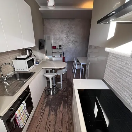 La Casa Di Piero In Via Ottaviano * Rome